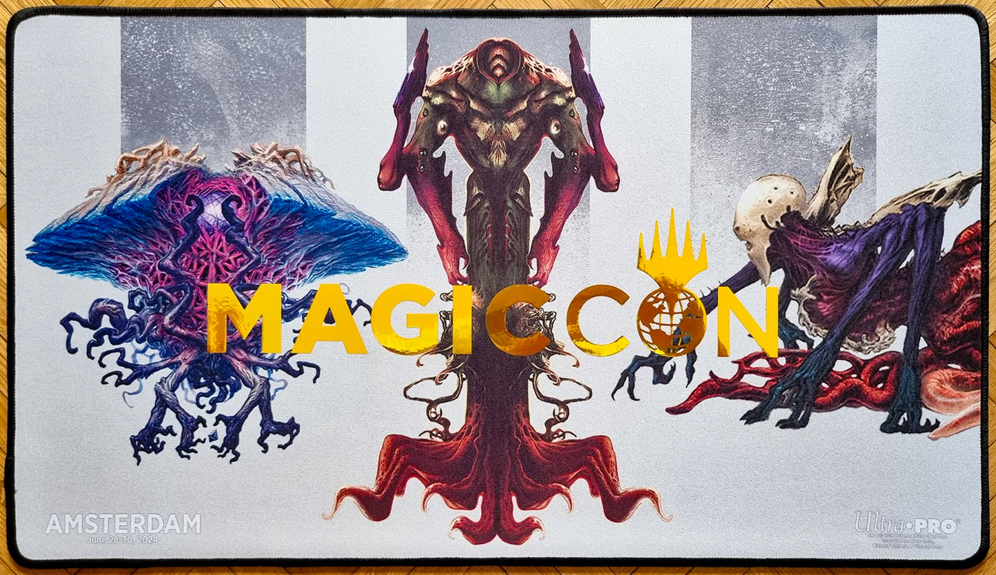 Eldrazi leggendari (Emrakul, Kozilek e Ulamog) - Vincent Proce - MagicCon Amsterdam 2024 - Foil - Ricamato - Tappetino da gioco MTG