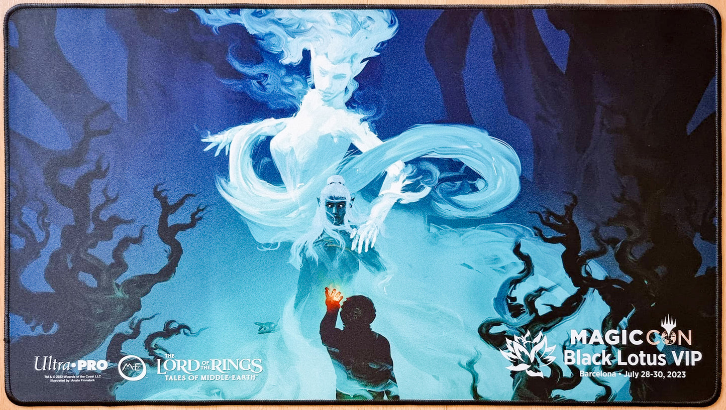 Galadriel de Lothlórien - Anato Finnstark - El Señor de los Anillos - Cuentos de la Tierra Media - MagicCon Barcelona 2023 - Evento VIP Black Lotus - Bordado - Tapete MTG
