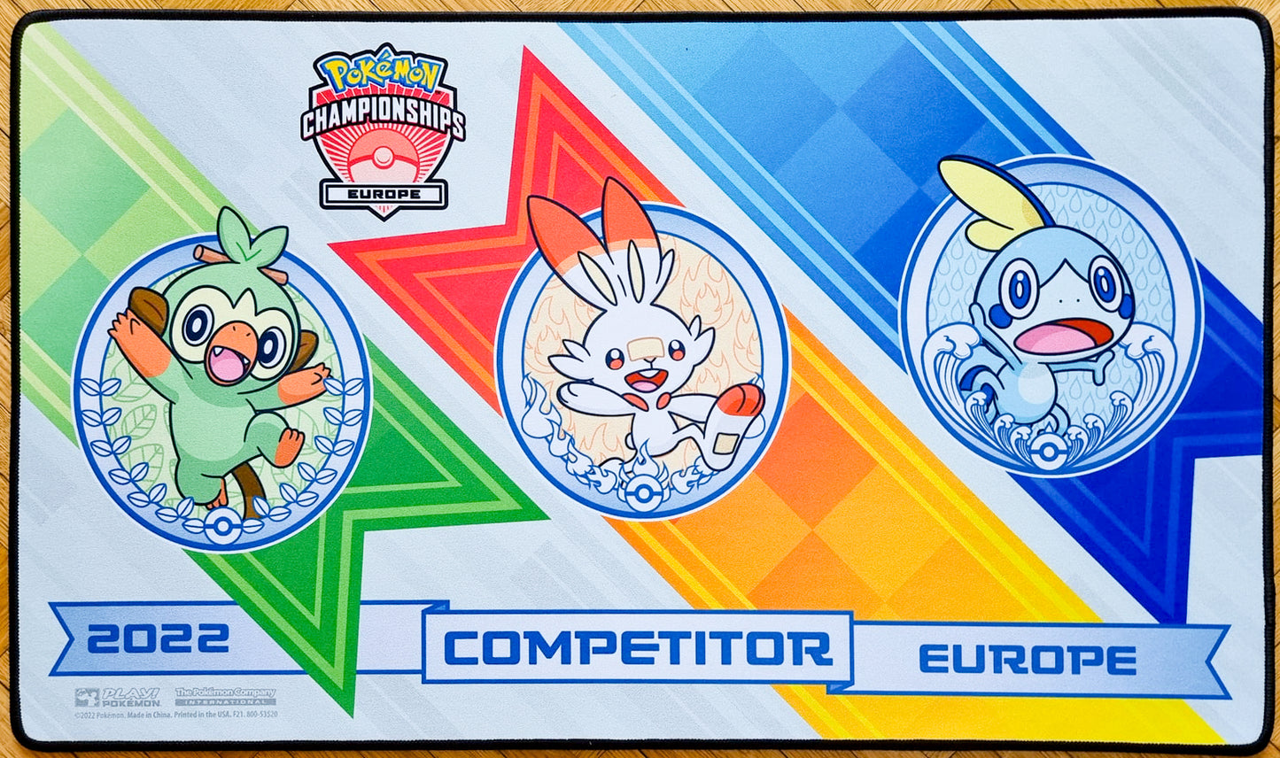 Grookey, Scorbunny e Sobble - Pokémon Championships Europe 2022 - Tappetino da gioco per concorrenti - Tappetino da gioco Pokémon